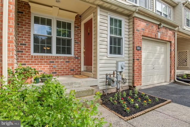 201 WYNCOTE CT, Lansdale, PA 19446