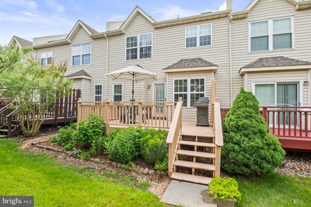 201 WYNCOTE CT, Lansdale, PA 19446