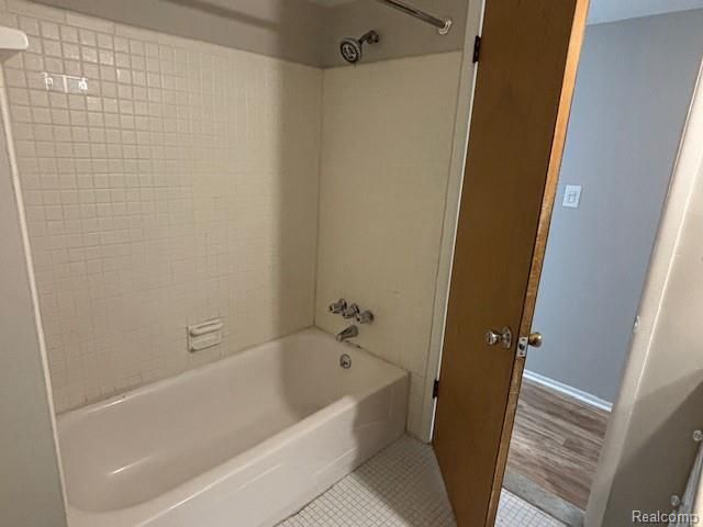 19810 W 12 MILE Road 14, Southfield, MI 48076