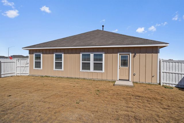 2471 Winding Creek RD, Kyle, TX 78640