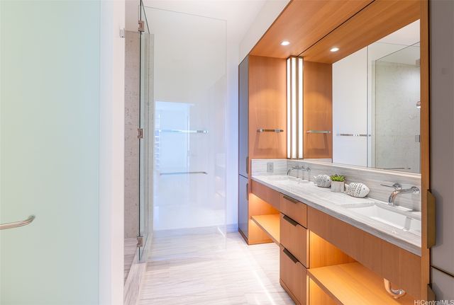 1100 Ala Moana Boulevard PH3802, Honolulu, HI 96814