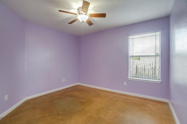 324 Kaanapali LN, Bastrop, TX 78602