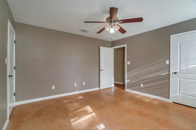 324 Kaanapali LN, Bastrop, TX 78602