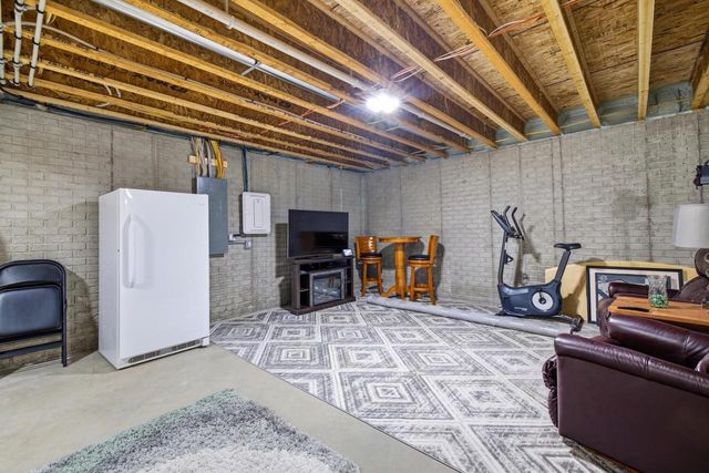 1017 Durango DRIVE, Hartford, WI 53027