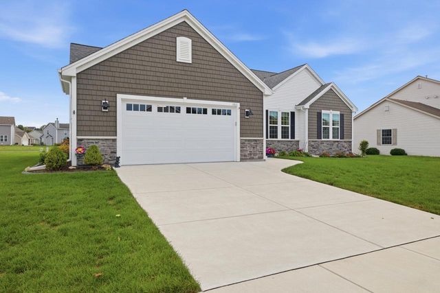 1017 Durango DRIVE, Hartford, WI 53027