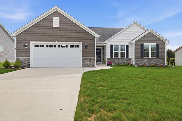 1017 Durango DRIVE, Hartford, WI 53027