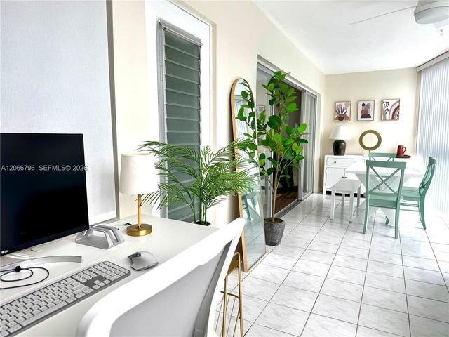 3000 NE 48th Street 203, Fort Lauderdale, FL 33308