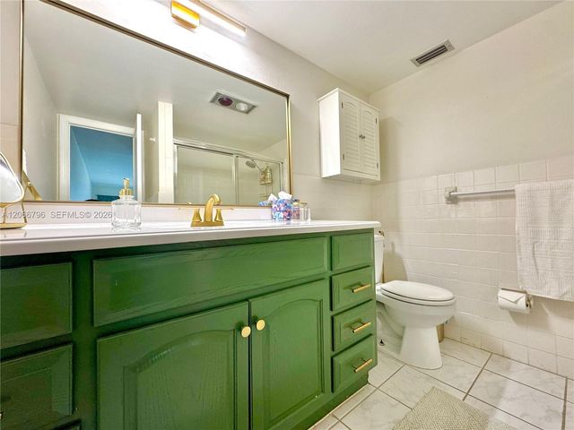 3000 NE 48th Street 203, Fort Lauderdale, FL 33308