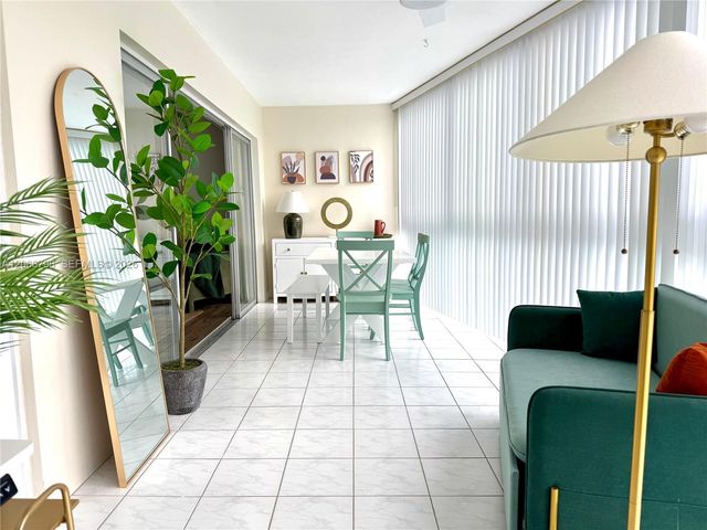 3000 NE 48th Street 203, Fort Lauderdale, FL 33308