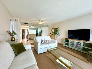 3000 NE 48th Street 203, Fort Lauderdale, FL 33308