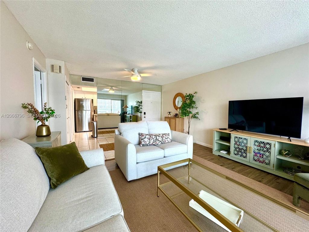 3000 NE 48th Street 203, Fort Lauderdale, FL 33308