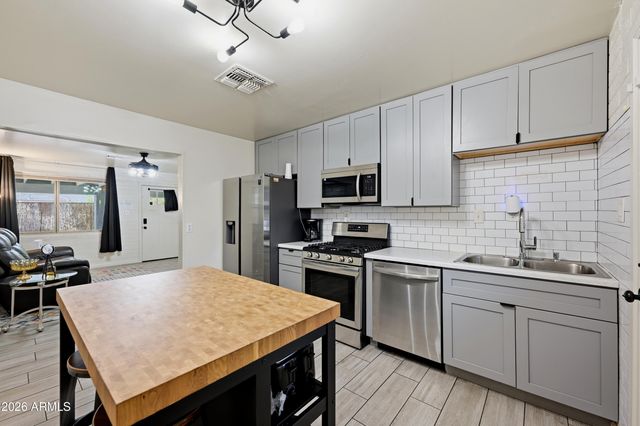 1033 N 25TH Street, Phoenix, AZ 85008
