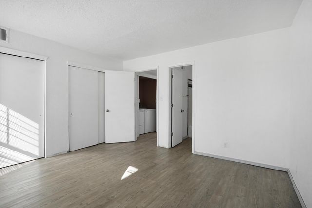 12724 Singing Arrow Avenue SE, Albuquerque, NM 87123