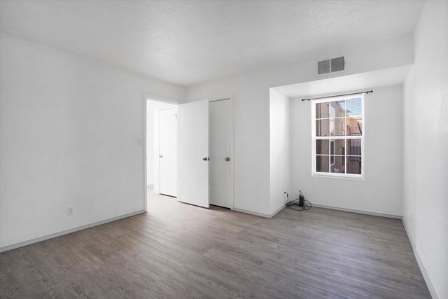 12724 Singing Arrow Avenue SE, Albuquerque, NM 87123