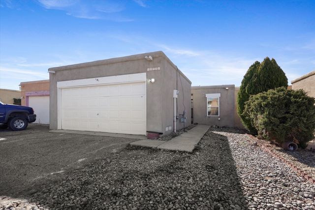 12724 Singing Arrow Avenue SE, Albuquerque, NM 87123