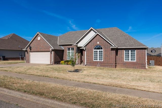 3922 Quarry Park Drive, Bartlesville, OK 74006
