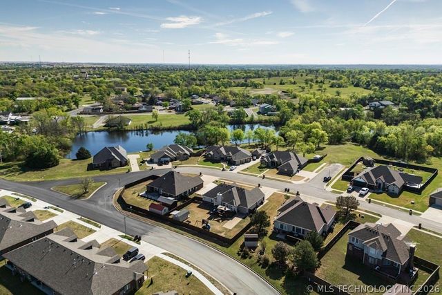 3922 Quarry Park Drive, Bartlesville, OK 74006