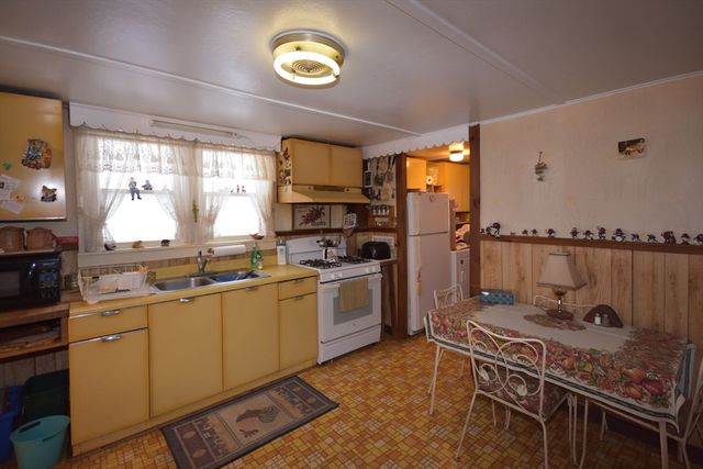 768 Washington Mountain Rd, Washington, MA 01223