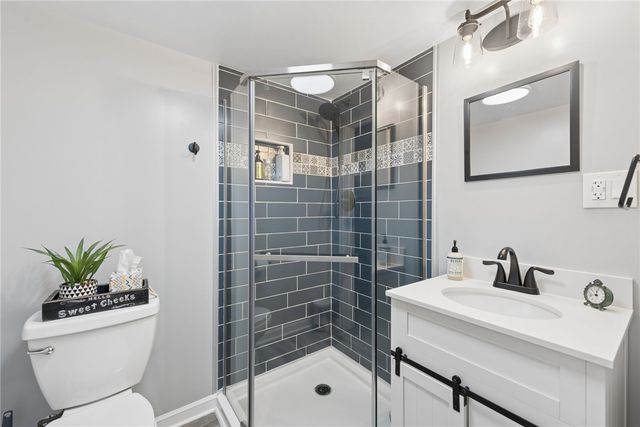 11 Lynn Lee Dr, City Of Greensburg, PA 15601
