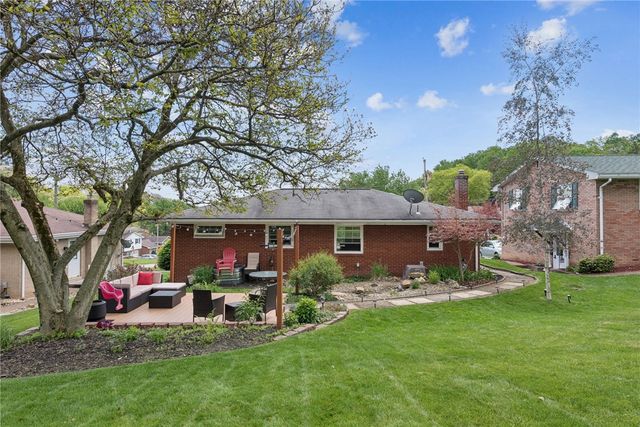 11 Lynn Lee Dr, City Of Greensburg, PA 15601