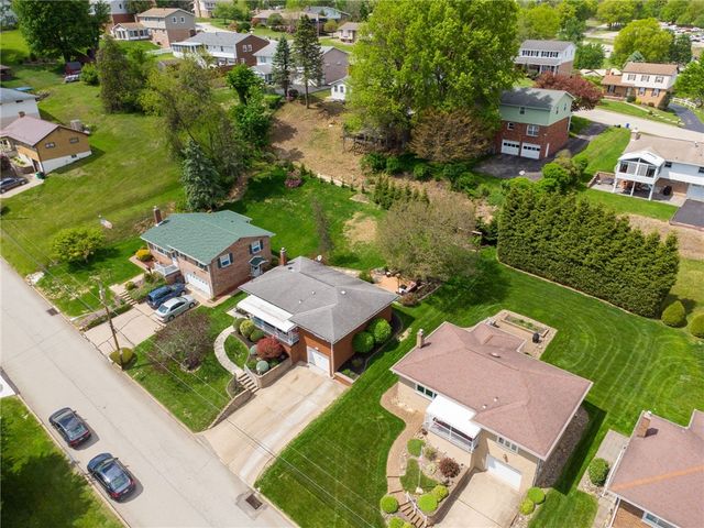 11 Lynn Lee Dr, City Of Greensburg, PA 15601