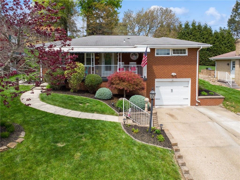 11 Lynn Lee Dr, City Of Greensburg, PA 15601