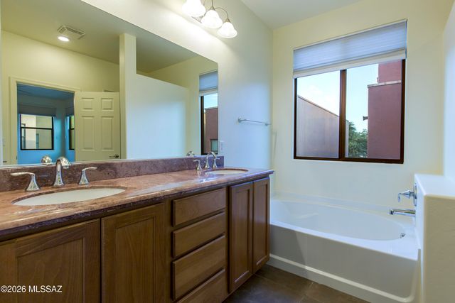 453 E Croydon Park Road, Tucson, AZ 85704