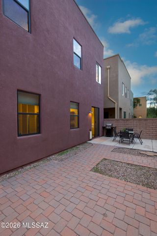 453 E Croydon Park Road, Tucson, AZ 85704