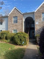 4001 Whirlaway Court G, Clemmons, NC 27012