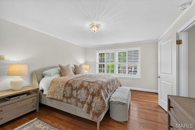 28 Berkshire Drive, St Louis, MO 63117