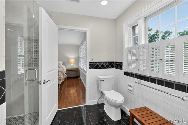 28 Berkshire Drive, St Louis, MO 63117