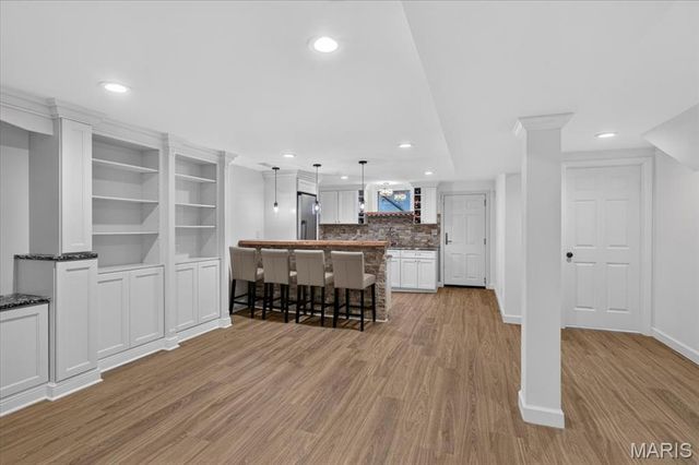 28 Berkshire Drive, St Louis, MO 63117