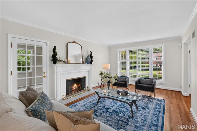 28 Berkshire Drive, St Louis, MO 63117