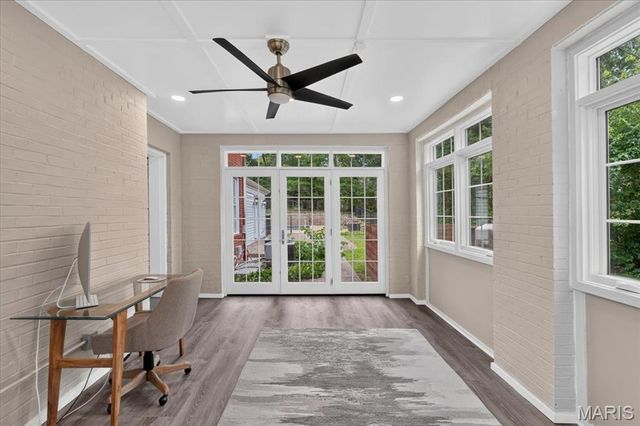 28 Berkshire Drive, St Louis, MO 63117