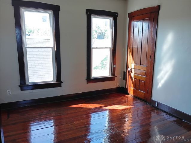 140 S Terry Street, Dayton, OH 45403