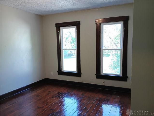 140 S Terry Street, Dayton, OH 45403