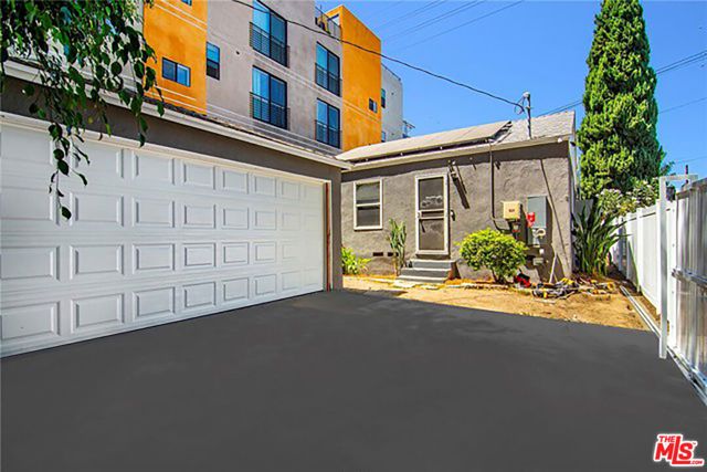 11250 Mississippi Avenue, Los Angeles, CA 90025
