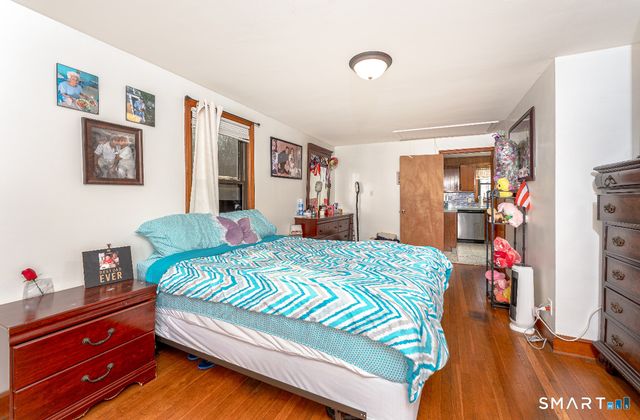 136 Pearl Lake Road, Waterbury, CT 06706