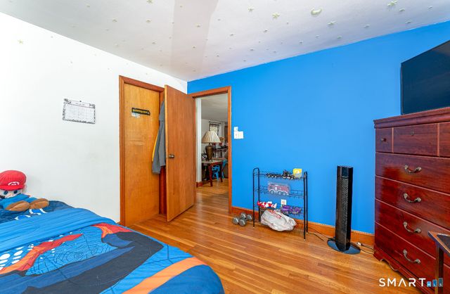 136 Pearl Lake Road, Waterbury, CT 06706