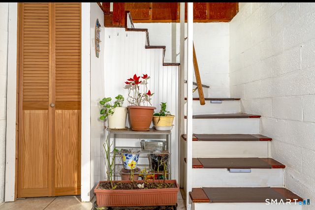 136 Pearl Lake Road, Waterbury, CT 06706