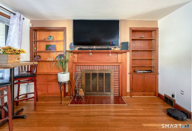 136 Pearl Lake Road, Waterbury, CT 06706