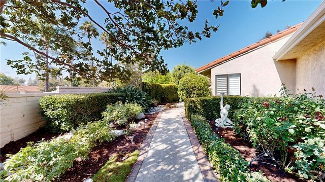 945 Pebble Beach, Upland, CA 91784