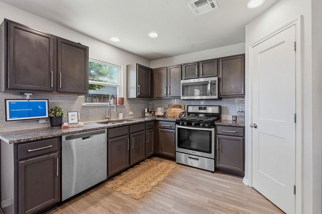 162 Friendship Oak DR, San Marcos, TX 78666