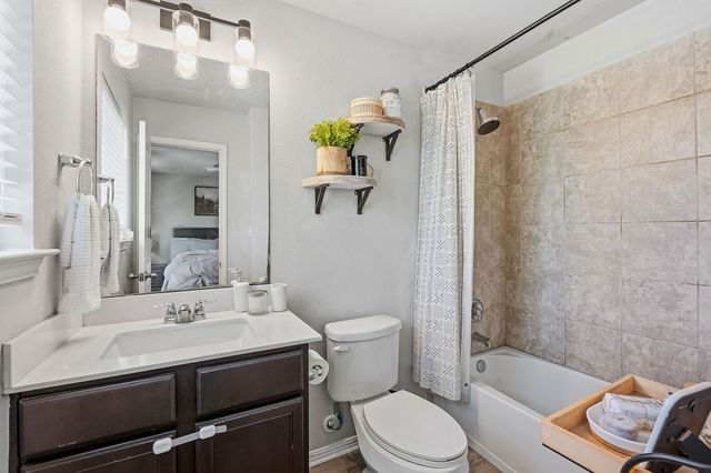 162 Friendship Oak DR, San Marcos, TX 78666