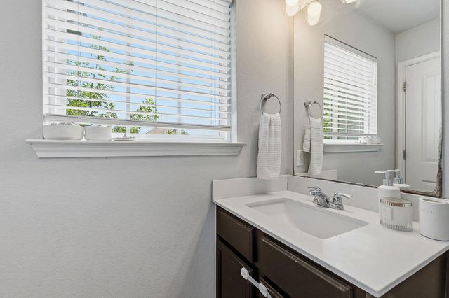 162 Friendship Oak DR, San Marcos, TX 78666