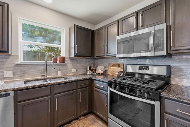 162 Friendship Oak DR, San Marcos, TX 78666