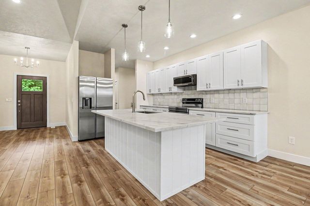 4410 N Pine Avenue, Mears, MI 49436