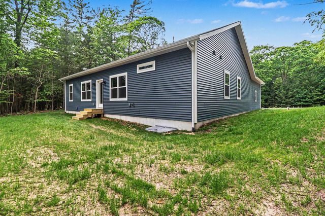 4410 N Pine Avenue, Mears, MI 49436