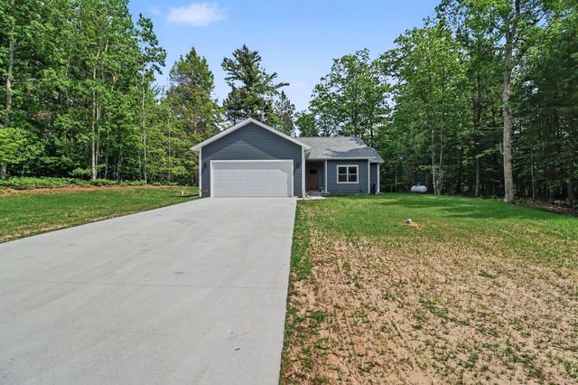 4410 N Pine Avenue, Mears, MI 49436