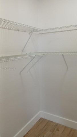 8820 Fontainebleau Blvd 302, Miami, FL 33172